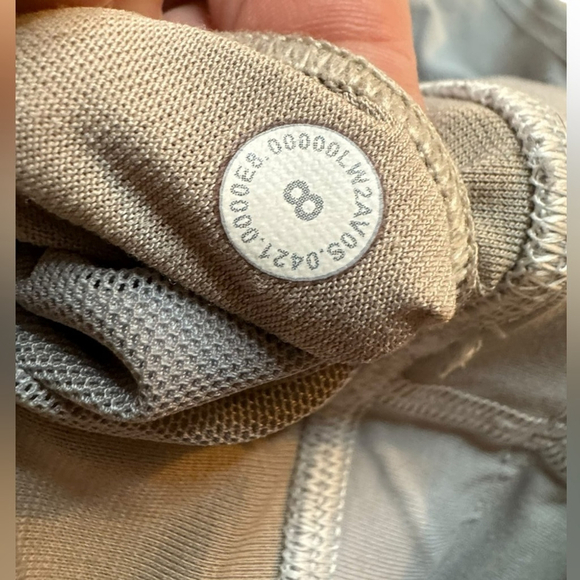 Lululemon Energy Longline Bra *Medium Support, B–D Cups
Faint Lavender - Picture 6 of 6